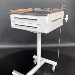 Столик з двома вузенькими шухлядами. Висота фасаду шухляди 61 мм