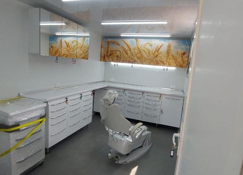 Пересувний стоматологічний кабінет “Victoria Secret”