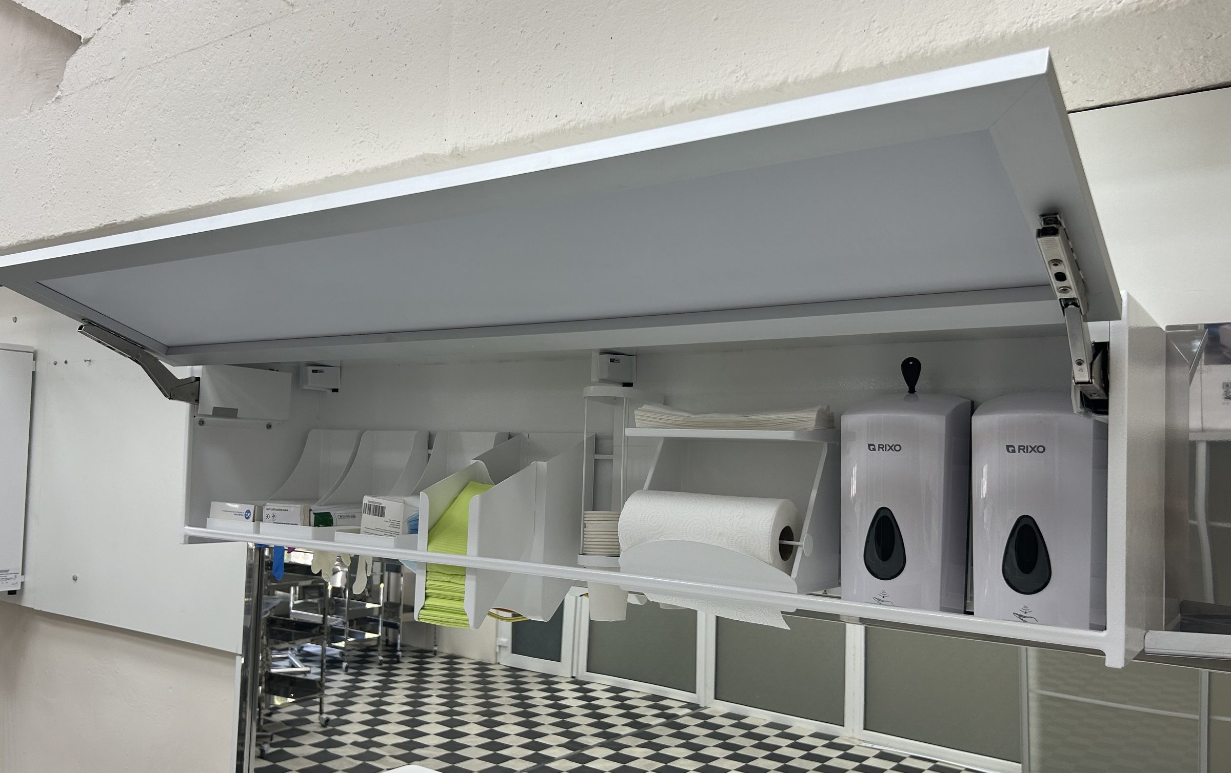 Нова модель! Наборний диспенсер для роздачі одноразового матеріалу.